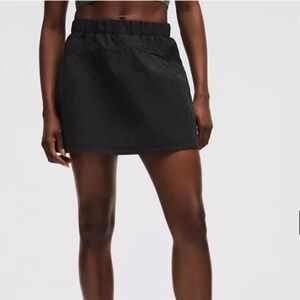 Lululemon Mini Skirt – Black / Large